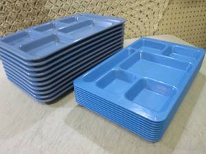 lot 71 image: Food Trays  A-2...