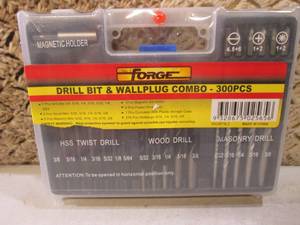 lot 101 image: 300pc Drill Bit & Wallplug Combo Se...