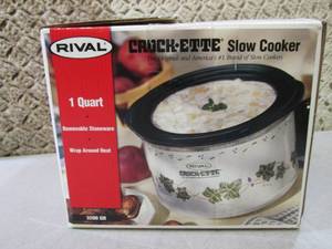 lot 161 image: Rival 1 Quart Crock-ette Slow Cooke...