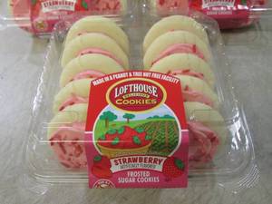 lot 183 image: 3 Packs of Strawberry Frosted Sugar...