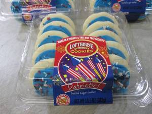 lot 186 image: 3 Packs of Patriotic Frosted Sugar ...