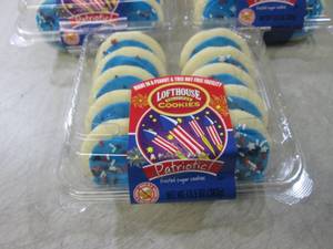 lot 187 image: 3 Packs of Patriotic Frosted Sugar ...