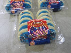 lot 188 image: 3 Packs of Patriotic Frosted Sugar ...