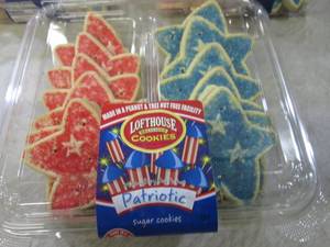 lot 192 image: 3 Packs of Patriotic Star Sugar Coo...