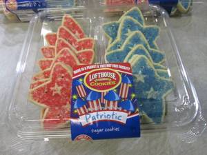 lot 193 image: 3 Packs of Patriotic Star Sugar Coo...