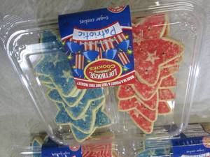 lot 194 image: 3 Packs of Patriotic Star Sugar Coo...