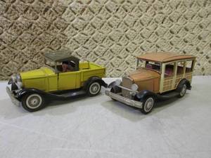 lot 206 image: Vintage Tin Trucks  FS...
