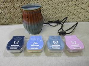 lot 236 image: Scented Wax Warmer with Assorted Wa...