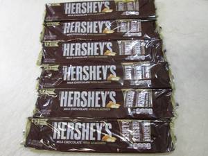 lot 269 image: 6 Packs of 12 Snack Size Hersheys M...