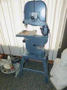 lot 5 image: Sears Craftsman 12 Bandsaw with Stand