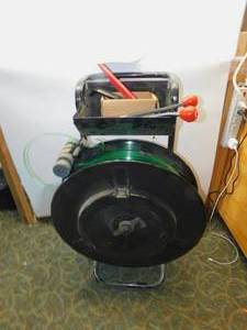 lot 7 image: Signode DF-15 Strap Dispenser