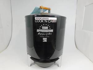 lot 23 image: Brinkmann CookN Carry Charcoal Smoker & Grill