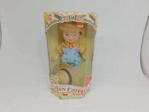 lot 41 image: Collectable Mary Engelbreits Ann Estelle Doll