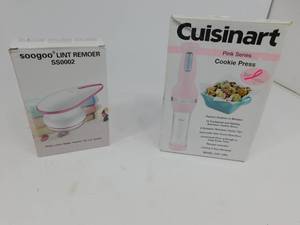 lot 70 image: Cuisinart Cookie Press  Soogoo Lint Remover