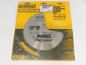 lot 90 image: DeWalt Fine Crosscuts Woodworking Saw Blade
