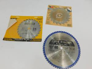 lot 92 image: Fine Finish  Vermont American Carbide  Dewalt Saw Blades