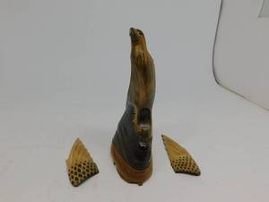 lot 119 image: Wooden Eagle Decoration