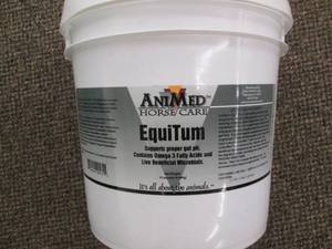 lot 4 image: AniMed Horse Care EquiTum ...