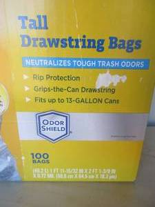 lot 89 image: Glad Trash Bags