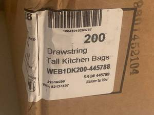lot 140 image: Drawstring Garbage Bags