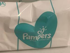 lot 135 image: Pampers Baby Wipes