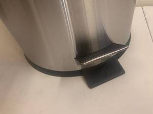 lot 131 image: Step-on Trash Can