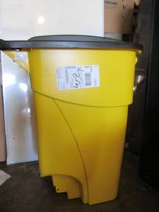 lot 106 image: Garbage Can