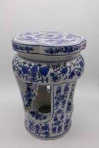 Porcelain plant stand