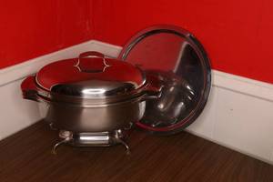 Serving tray with warmer