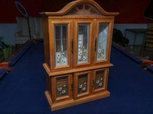 Small Sized Jewlery Cabinet