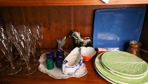 Lot of home dcor Champagne Glasses, China, Porcelaine figurines, serving trays