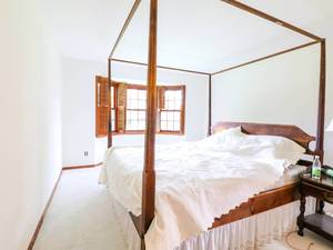 Elegant Solid Oak King size Canopy Bed Frame