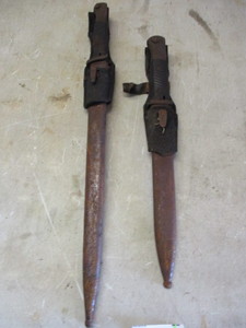 2 Bayonets