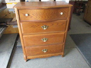 Dresser