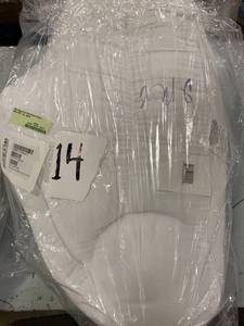 lot 14 image: Side Sleeper Arm Rest Posture Pillow - White, PP27-OS-WHITE - NEW (2)
