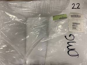 lot 22 image: Duo Sleep Neck Posture Pillow One Size White, PP25-OS-WHITE - NEW