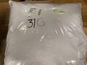 lot 31 image: TCS Down Firm 26 in. x 26 in. Euro Square Pillow, PP56-26-WHITE - NEW