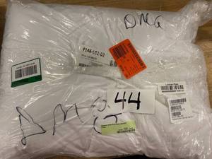 lot 44 image: Supreme Extra Firm Down Standard Pillow, PP49-STD-WHITE - NEW