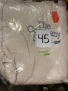 lot 45 image: Legends Luxury Geneva Medium Warmth Ivory King Oversized Goose Down Comforter, C2S6-K-IVORY - NEW