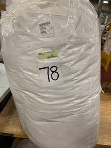 lot 78 image: Pillowtop 5 in. Queen Down Featherbed Mattress Topper, FA32-Q-WHITE - NEW