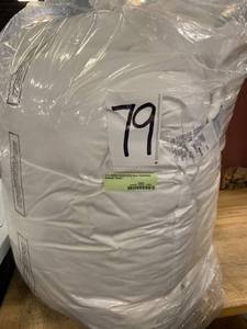 lot 79 image: 4 in. Baffled Square King Down Featherbed Mattress Topper, FA31-K-WHITE - NEW