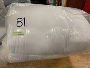 lot 81 image: TCS Down-Free Alternative Baffled Square 4 in. King Softbed Mattress Topper, FA20-K-WHITE - NEW