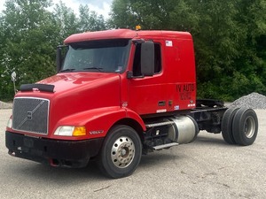 DESCRIPTION UPDATED 8252020     ----     2001 Volvo Semi-Truck