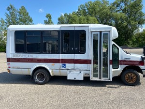2008 Ford E.450 Super Duty Shuttle Buss