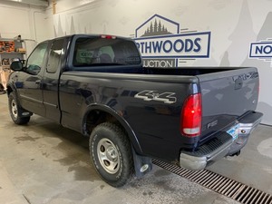 2000 Ford F-150 4x4 -No Reserve-