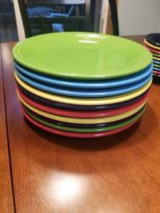 lot 160 image: Homer Laughlin China Fiesta Set