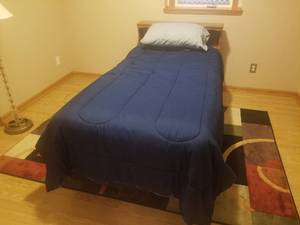 lot 153 image: Oak Twin Bed Set