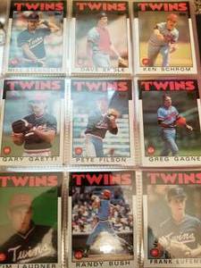 lot 39 image: Collection of Minnesota Twins Baseball Cards 1969-1992