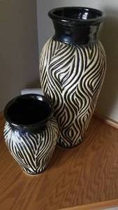 lot 16 image: Ceramic Black Veined Vases