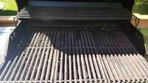 lot 100 image: Charbroil Commercial Infrared Gas Grill with Sear Station